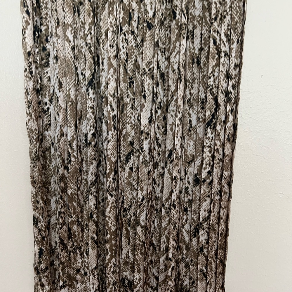 - DKNY leopard print long skirt - Picture 5 of 7